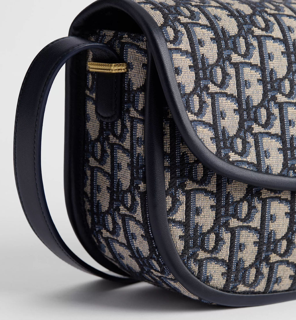 Women's Medium Médaillon Flap Bag