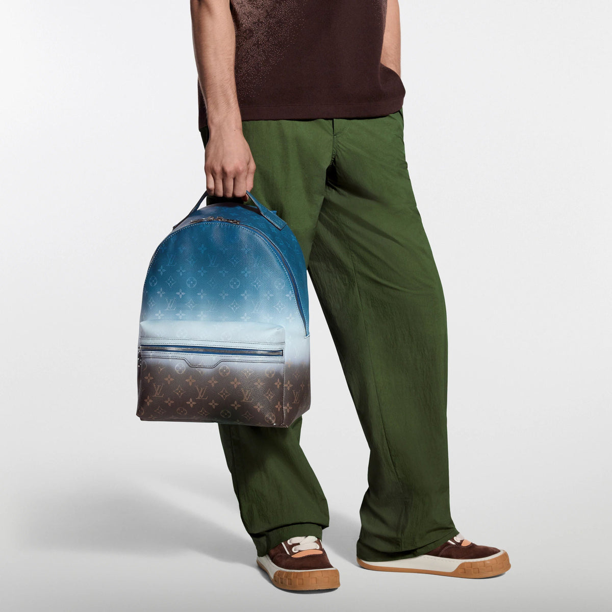 Discovery Backpack PM Monogram Pigment Blue Shoes For Men