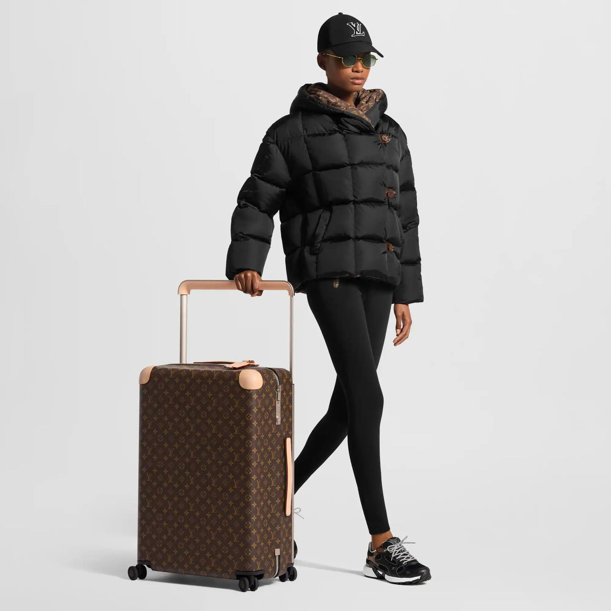 Horizon 70 Rolling Luggage Monogram M13769 Collection