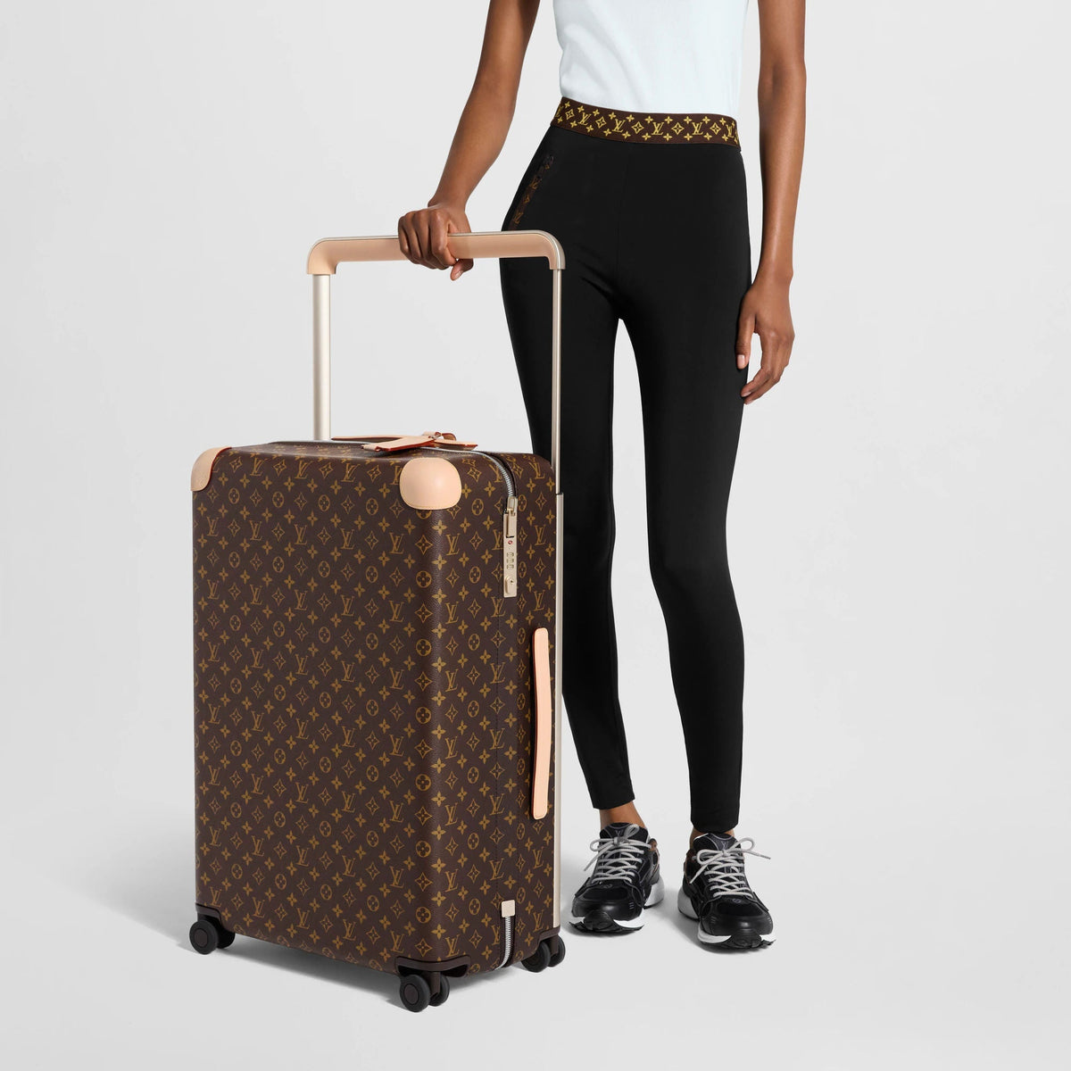 Horizon 70 Rolling Luggage Monogram M13769 Collection
