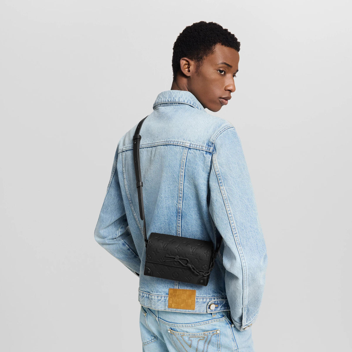 Steamer Wearable Wallet Monogram Black For Men